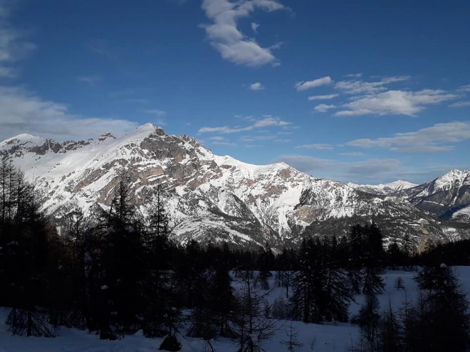Skis Aux Pieds Station 1600 Sun Vallee Puy-Saint-Vincent Exterior photo